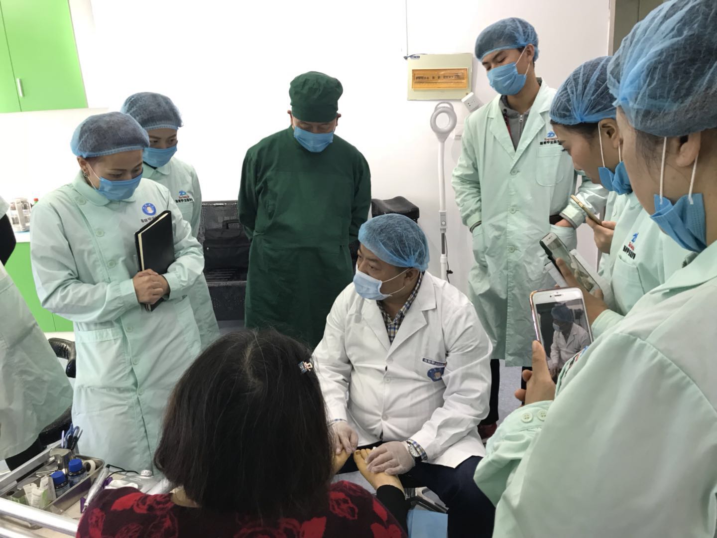 灰指甲加盟连锁品牌 馨靓甲助你顺顺利利赚钱