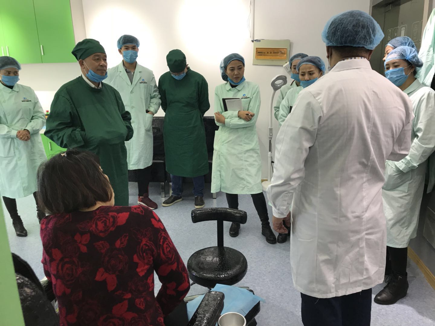 灰指甲品牌哪家好？选择馨靓甲就是复制成功与财富