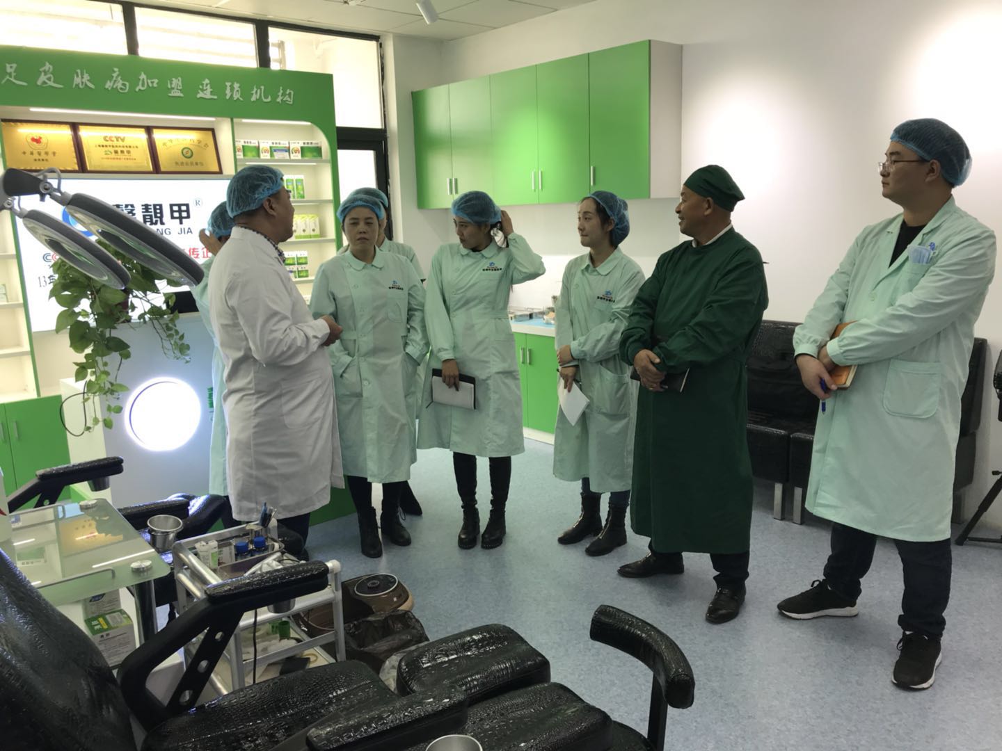 我想开家灰指甲店，灰指甲加盟行业前景怎么样