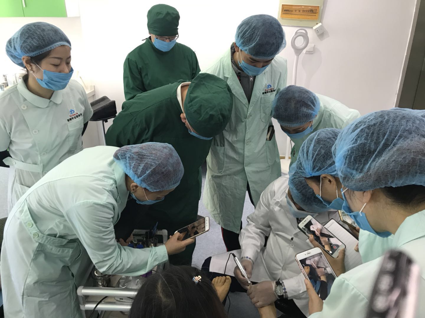 在县城开灰指甲店应注意哪些问题？