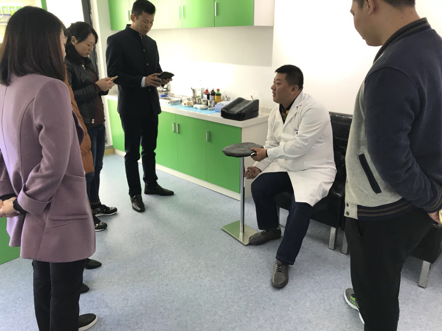 灰指甲加盟店选择那个品牌能够快速盈利？