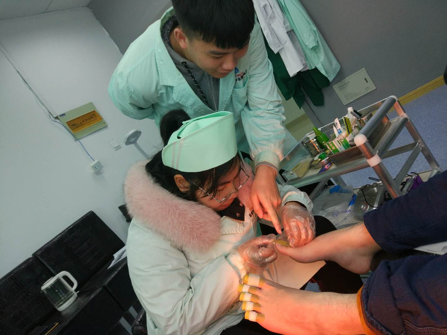 接触了灰指甲患者多久会被传染?