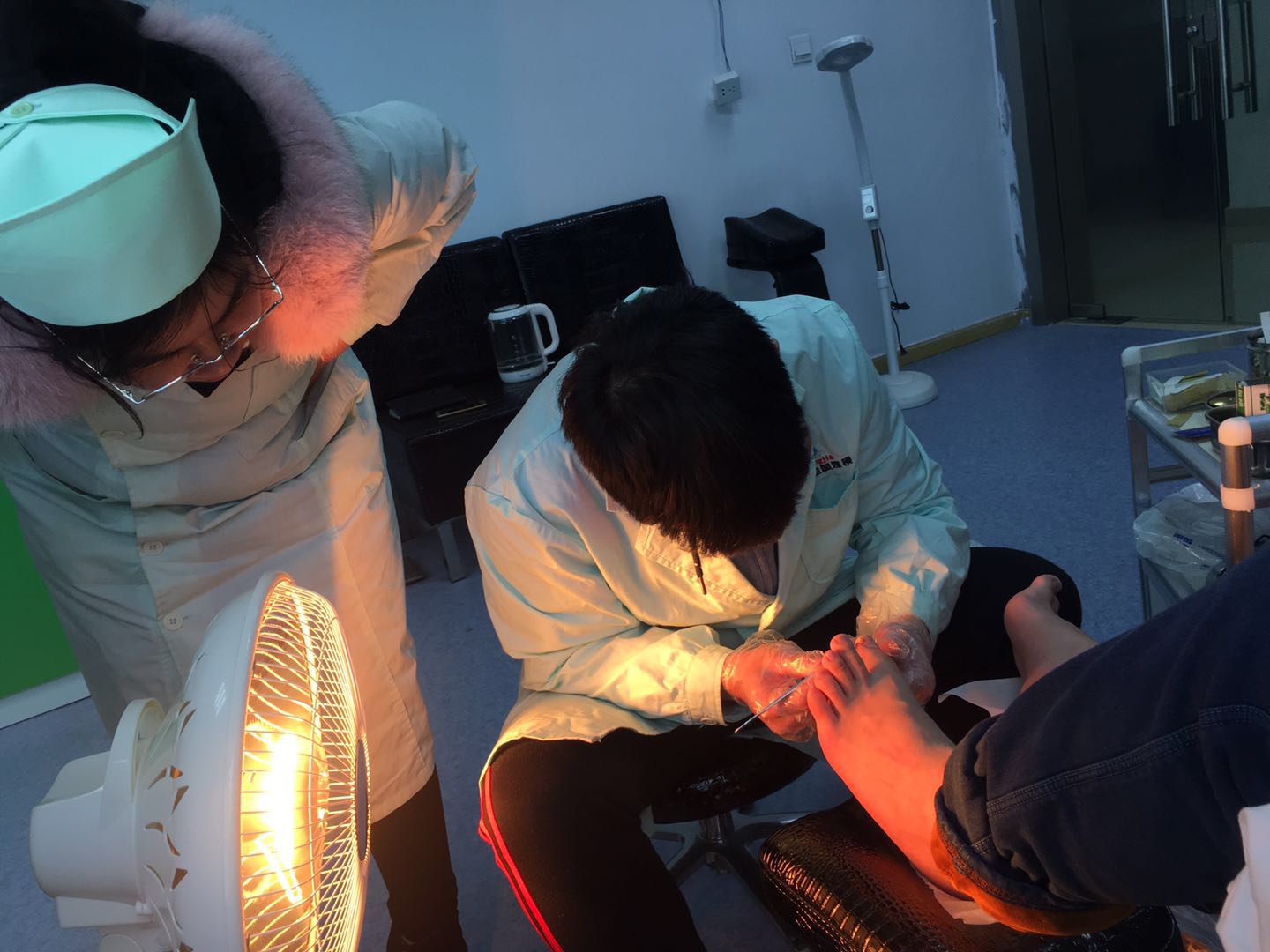 现在开手足癣连锁店赚不赚钱？利润有多大？