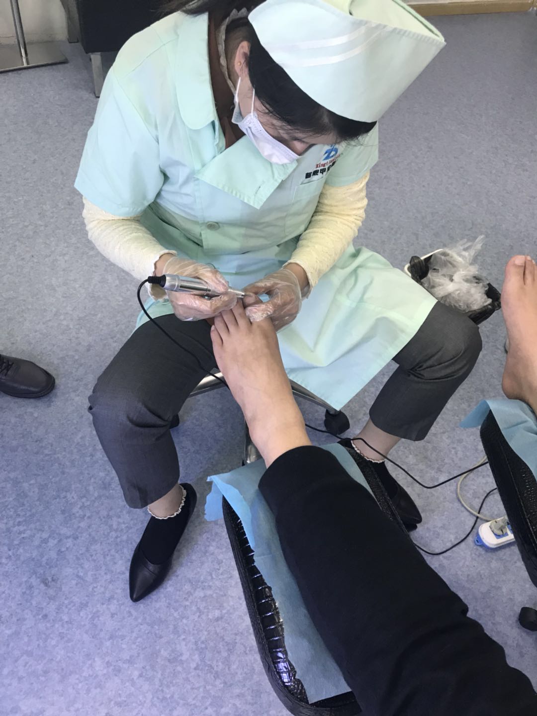 怎么加入灰指甲连锁店,代理费贵不贵